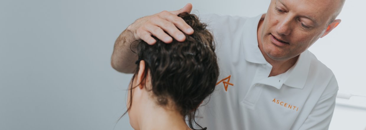 Managing neck pain with physiotherapy